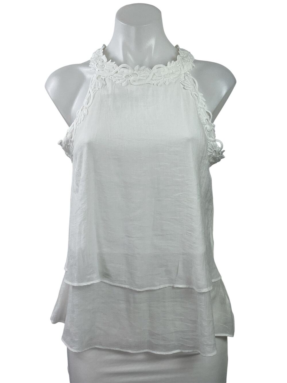 NEW Fortune + Ivy Cooper White Floral Lace Sleeveless Tiered Blouse Top Size M